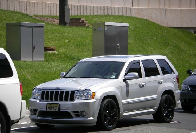 Jeep Grand Cherokee SRT-8 2005