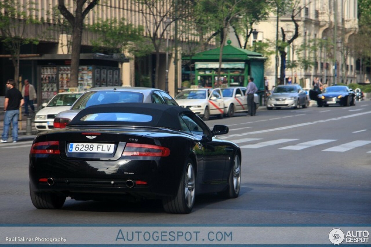 Aston Martin DB9 Volante