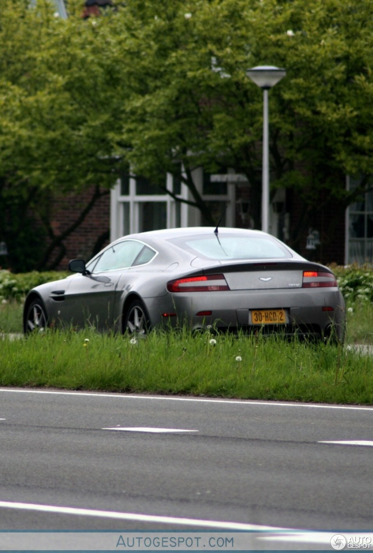 Aston Martin V8 Vantage