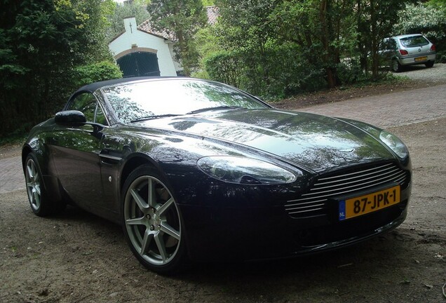 Aston Martin V8 Vantage Roadster