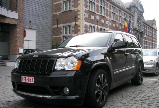 Jeep Grand Cherokee SRT-8 2005