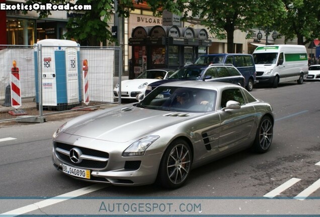 Mercedes-Benz SLS AMG