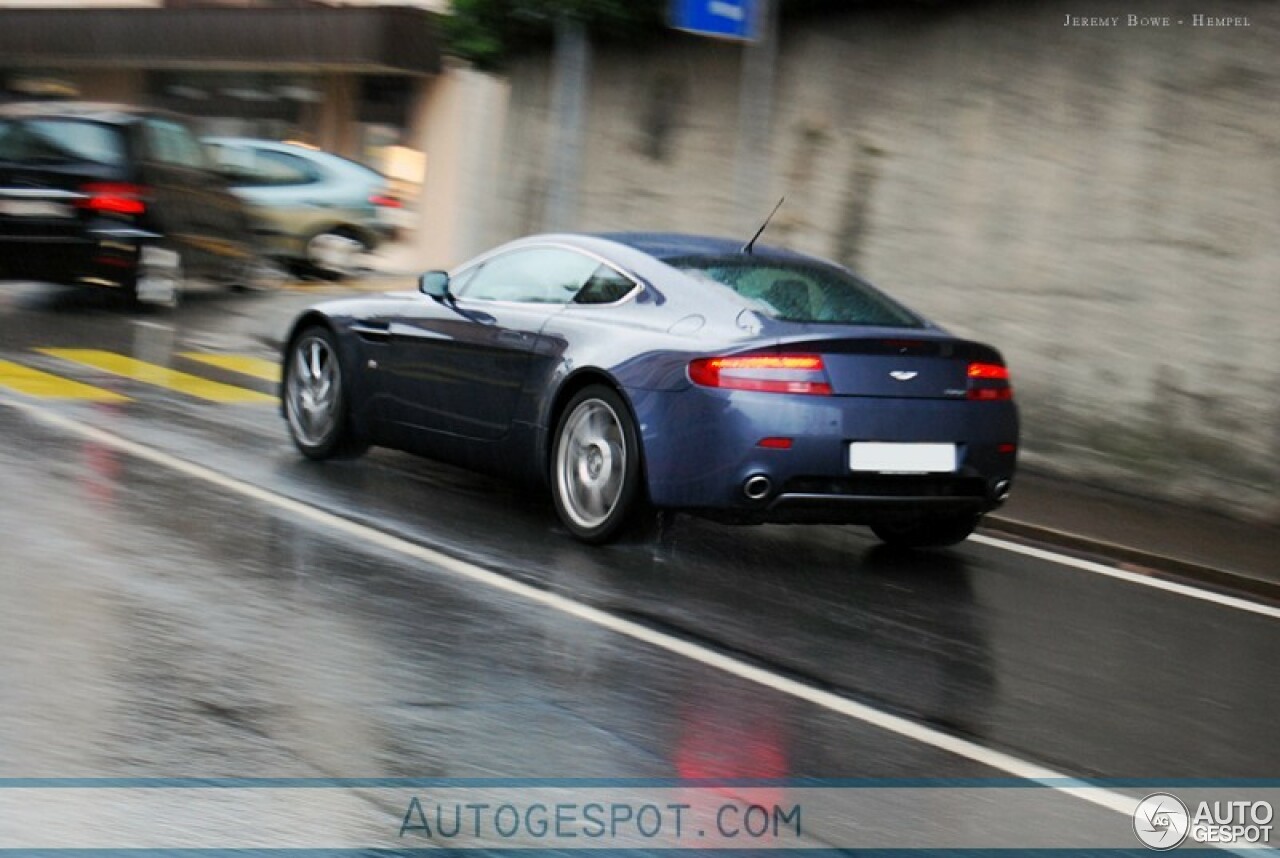 Aston Martin V8 Vantage