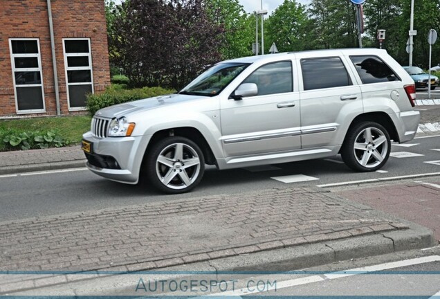 Jeep Grand Cherokee SRT-8 2005