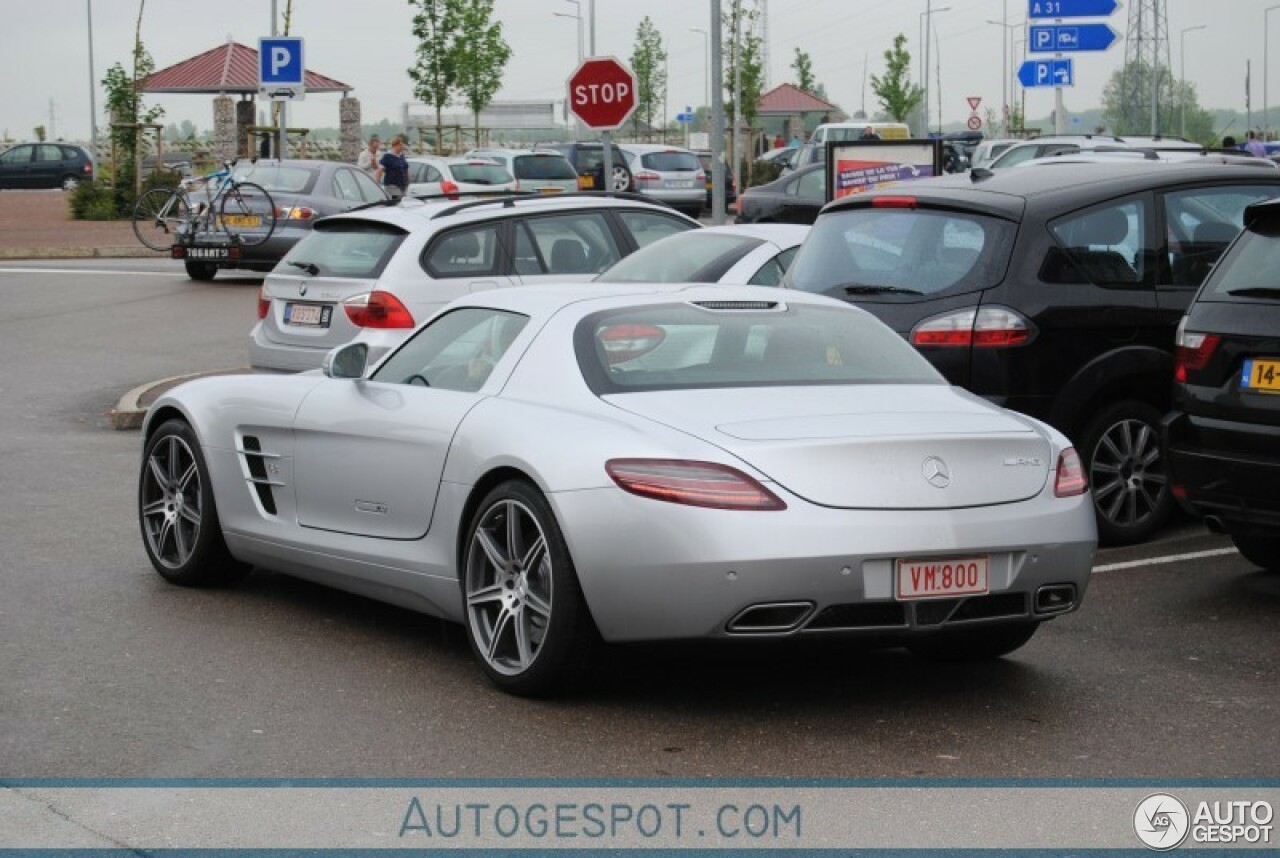 Mercedes-Benz SLS AMG