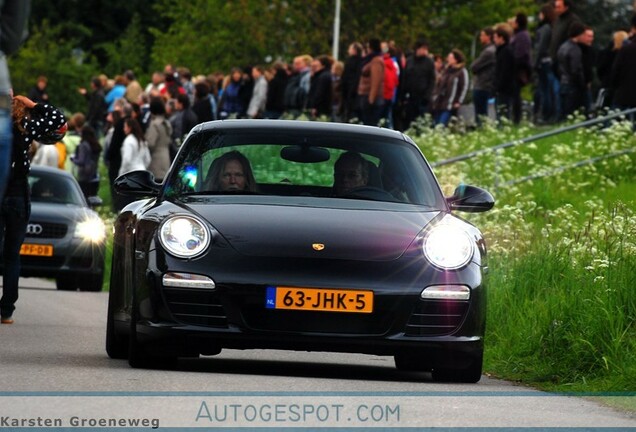 Porsche 997 Carrera 4S MkII Pon Edition