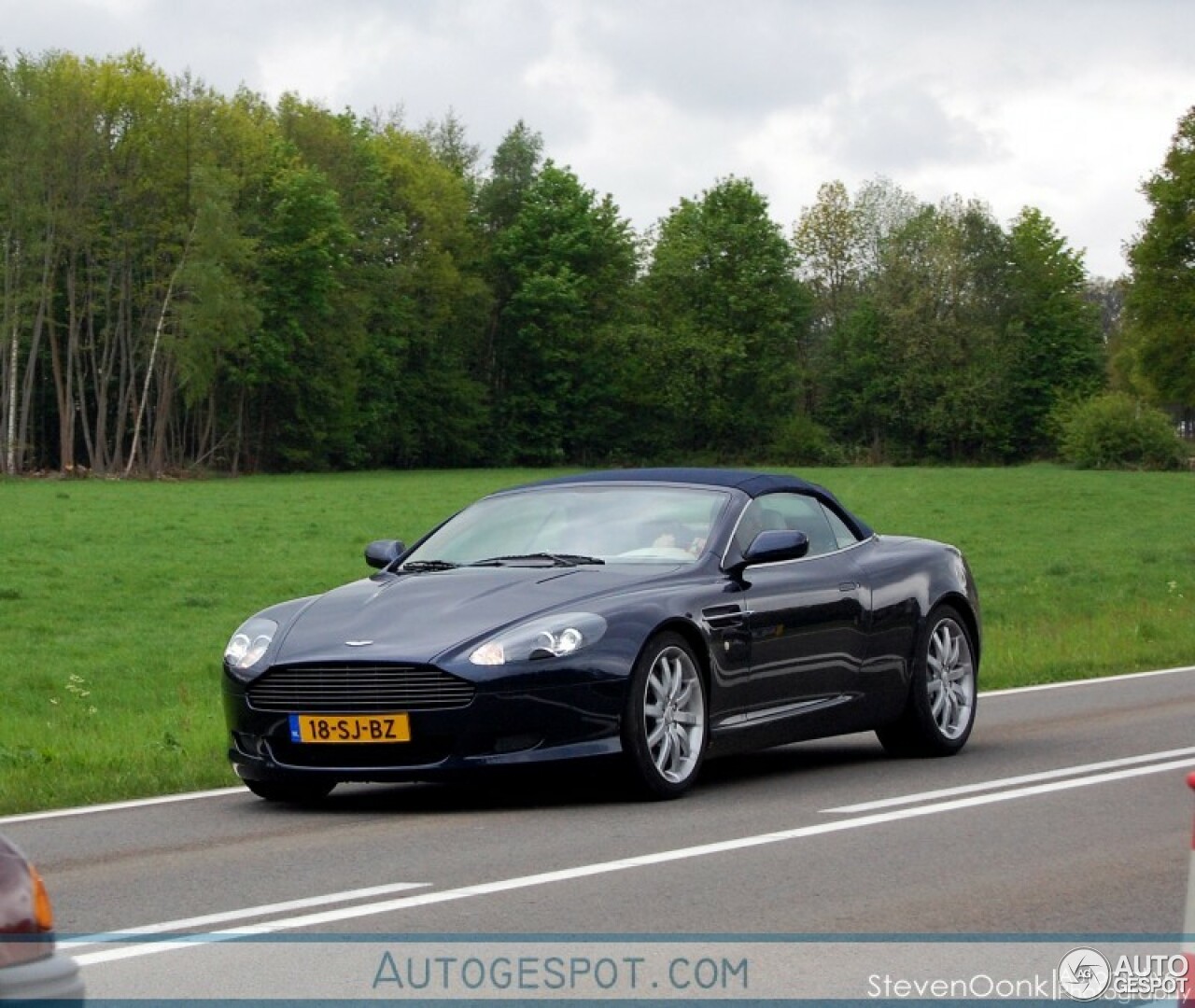 Aston Martin DB9 Volante