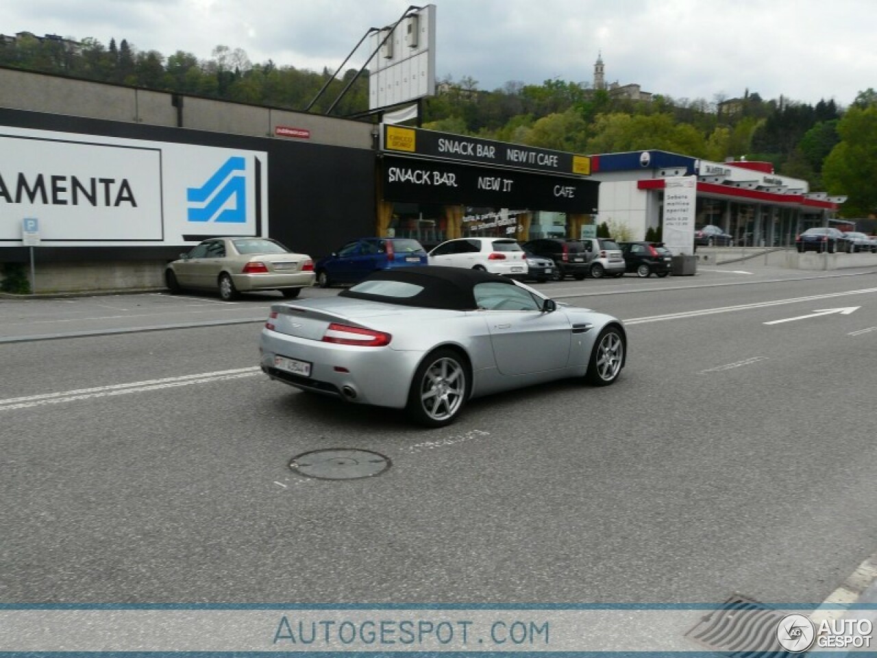 Aston Martin V8 Vantage Roadster