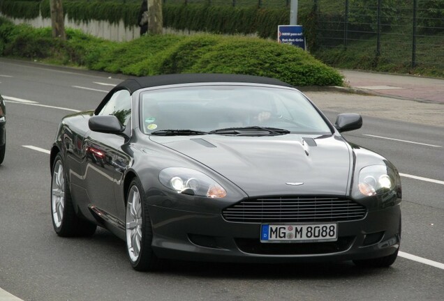 Aston Martin DB9 Volante