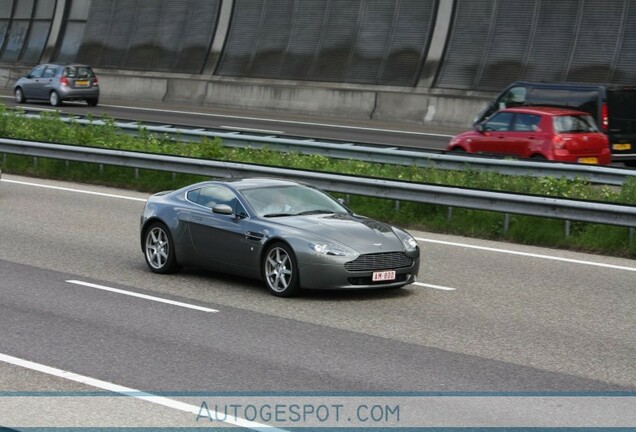 Aston Martin V8 Vantage