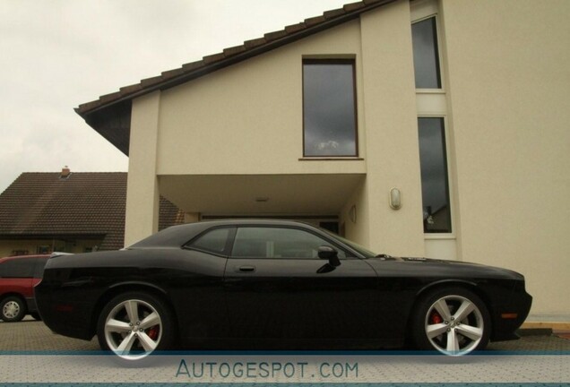 Dodge Challenger SRT-8