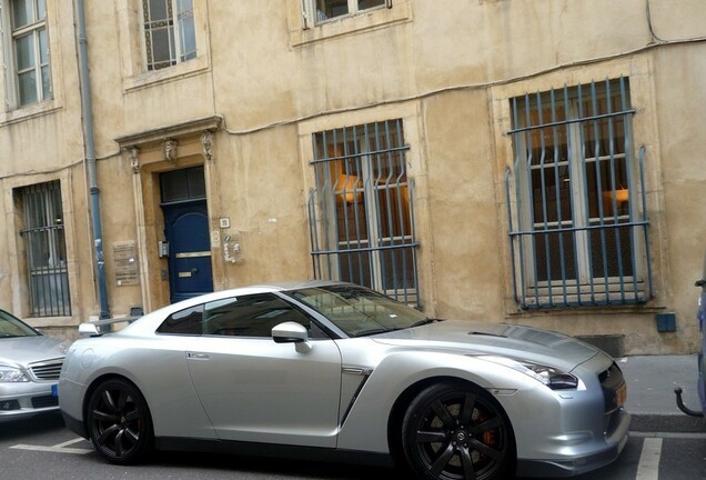 Nissan GT-R