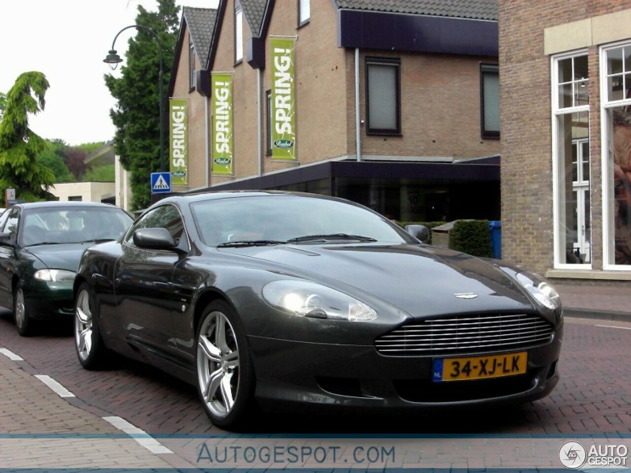 Aston Martin DB9