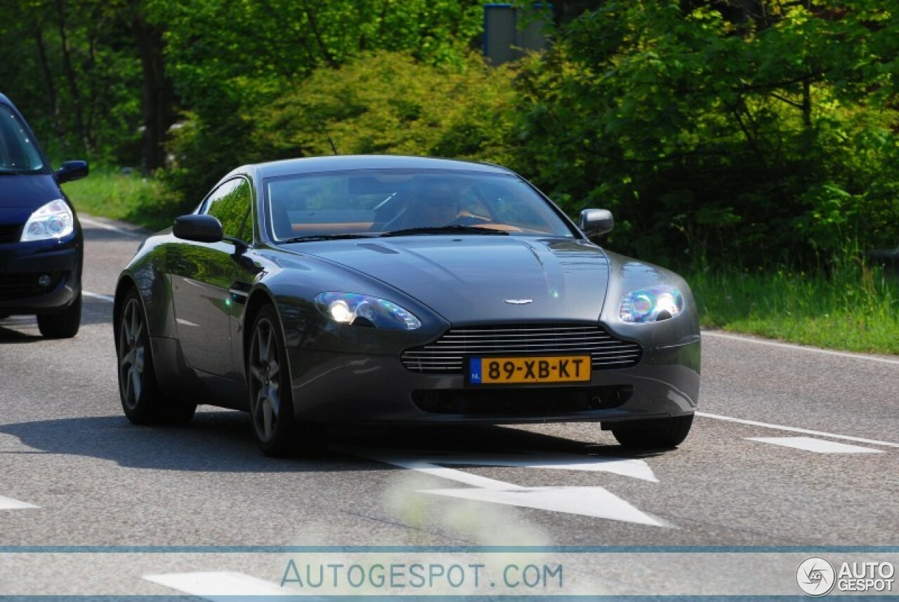 Aston Martin V8 Vantage