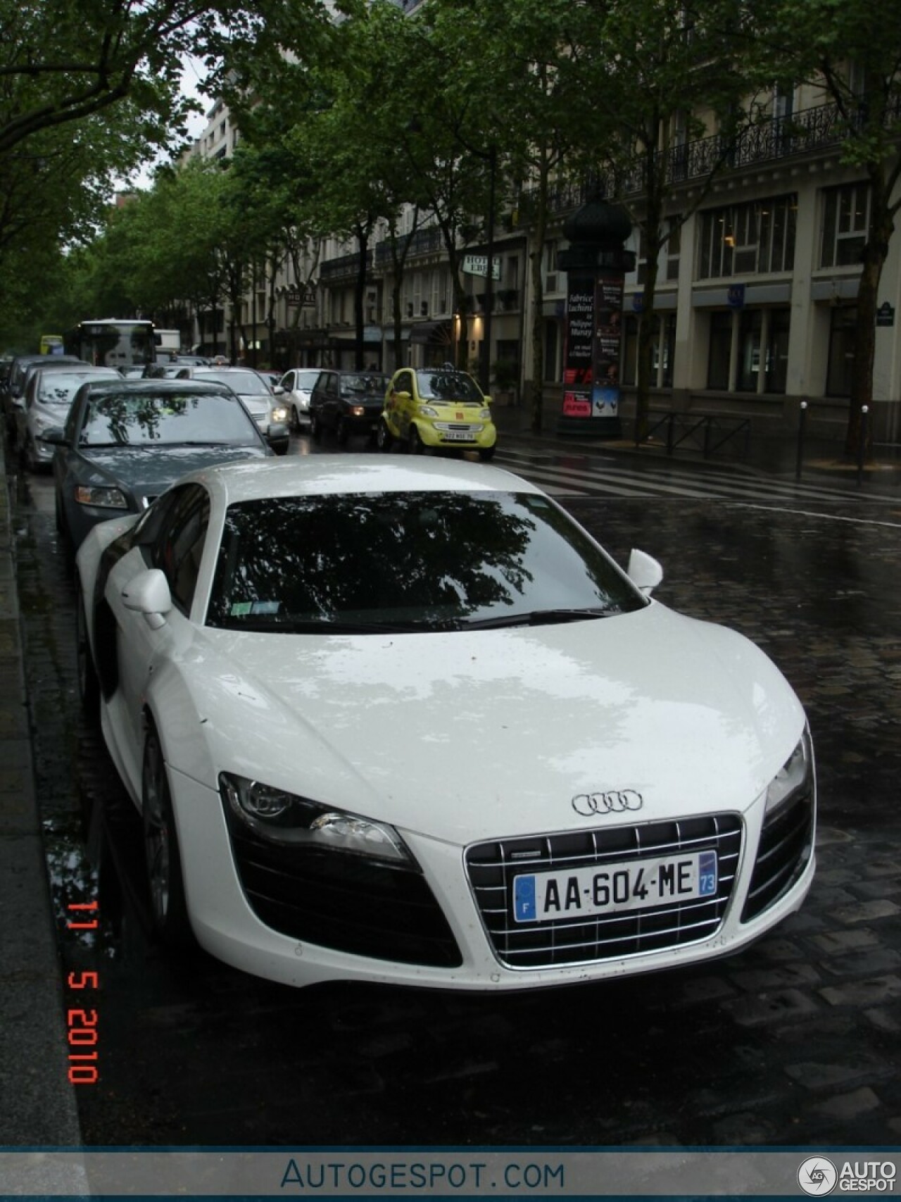 Audi R8 V10