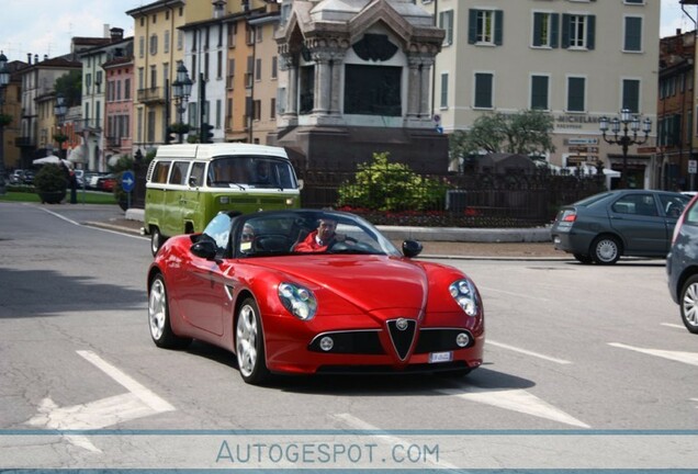 Alfa Romeo 8C Spider