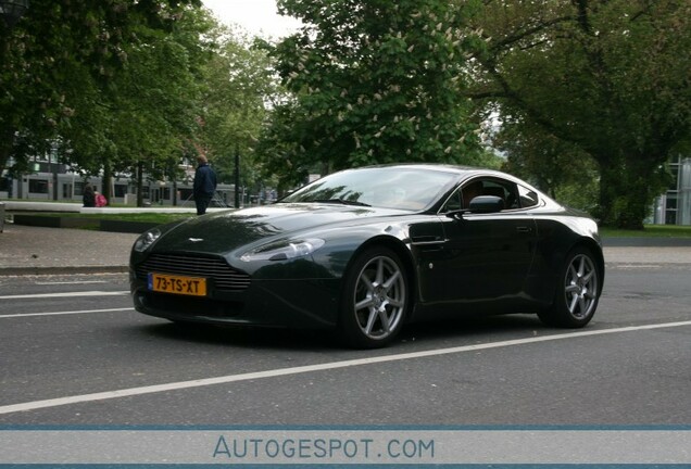 Aston Martin V8 Vantage