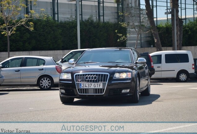 Audi S8 D3