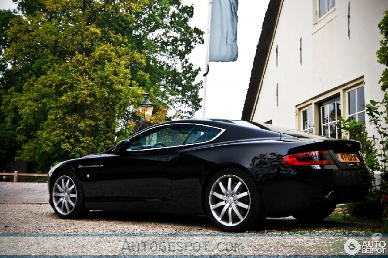 Aston Martin DB9