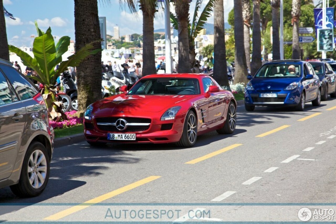 Mercedes-Benz SLS AMG