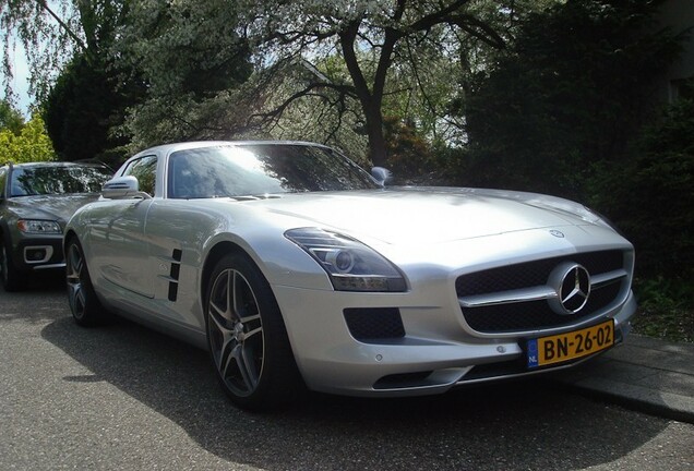 Mercedes-Benz SLS AMG