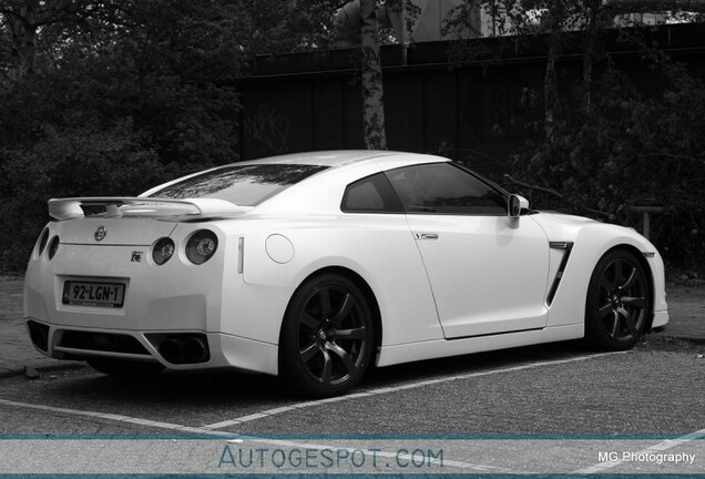 Nissan GT-R