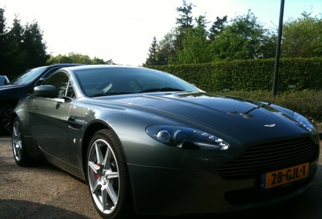 Aston Martin V8 Vantage