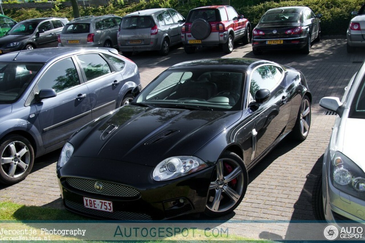 Jaguar XKR Portfolio