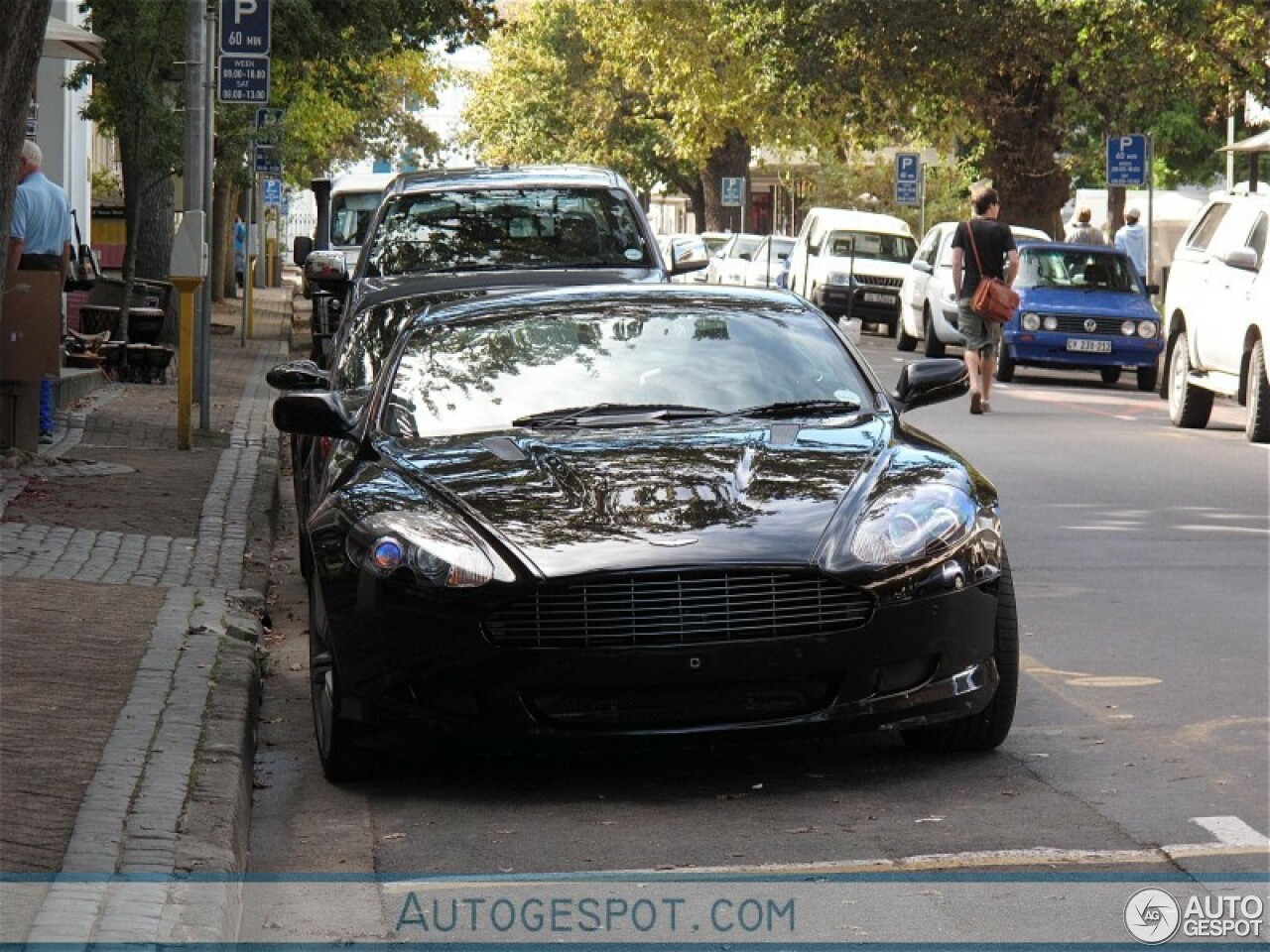 Aston Martin DB9