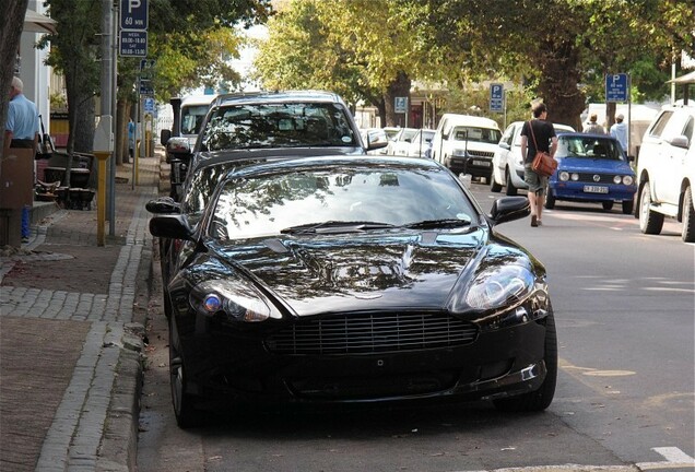 Aston Martin DB9