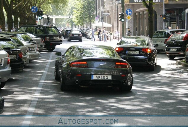 Aston Martin V8 Vantage