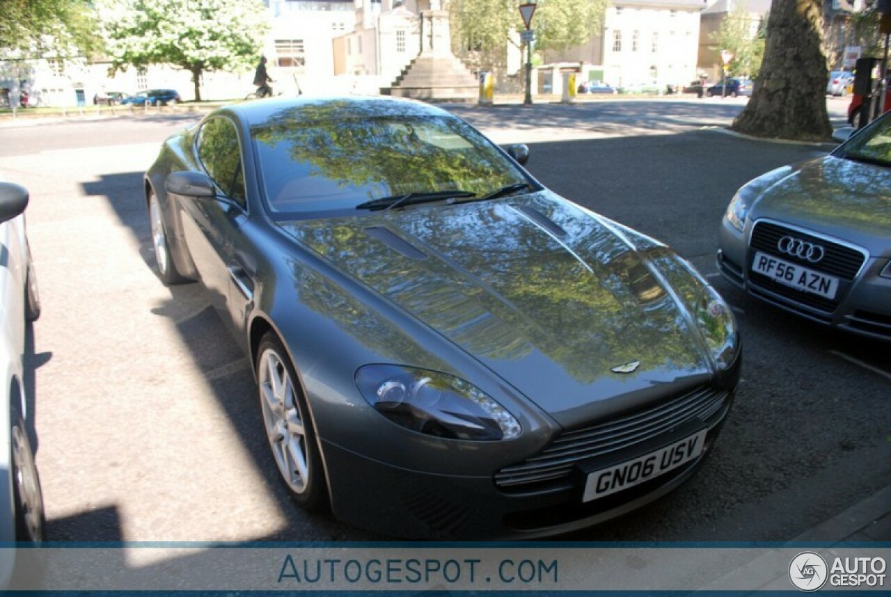 Aston Martin V8 Vantage