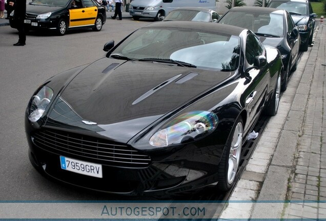 Aston Martin DB9