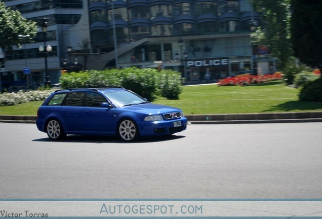 Audi RS4 Avant B5