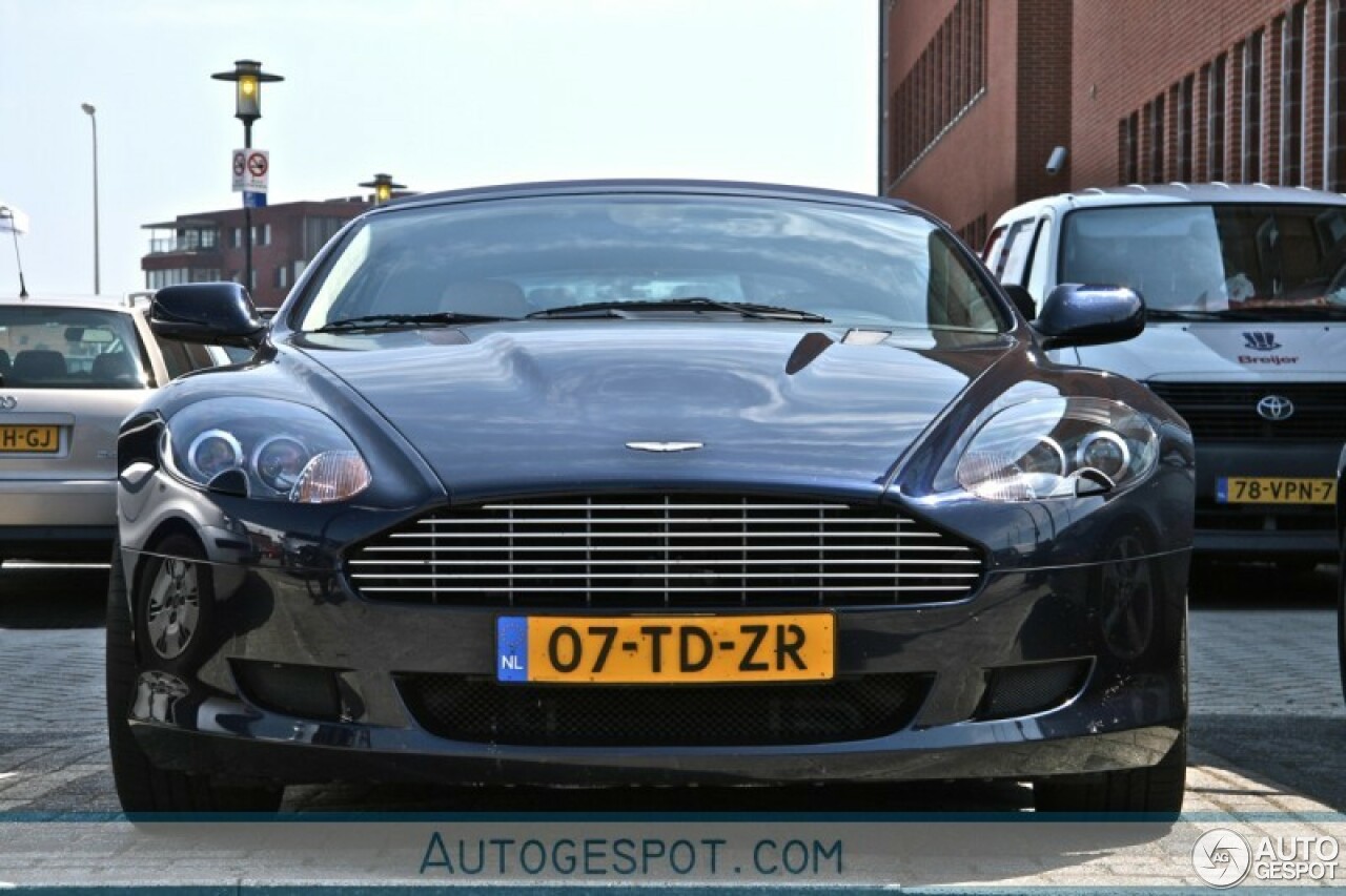 Aston Martin DB9 Volante