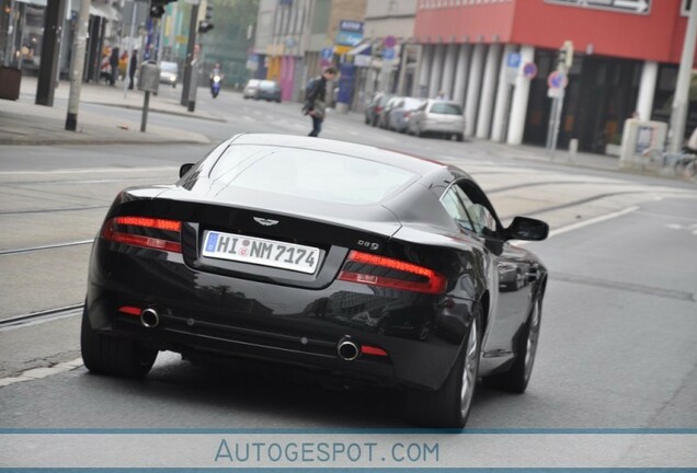 Aston Martin DB9