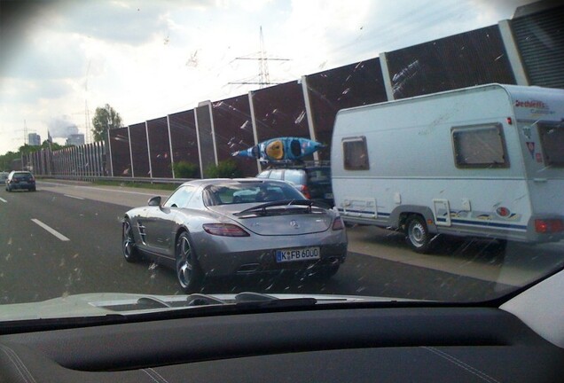 Mercedes-Benz SLS AMG