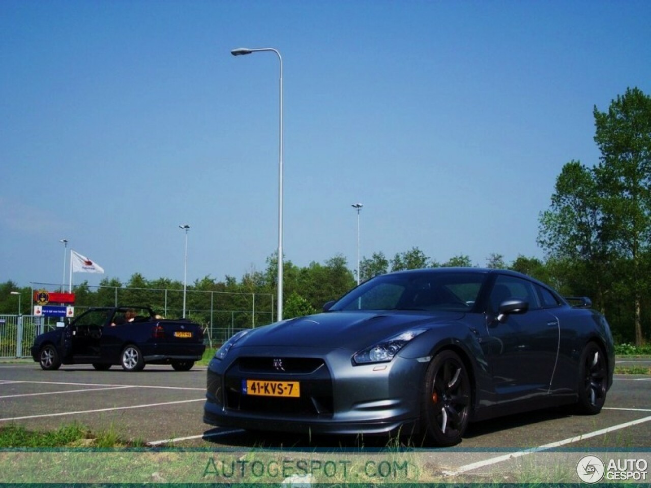 Nissan GT-R