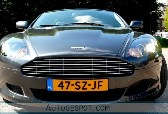 Aston Martin DB9 Volante