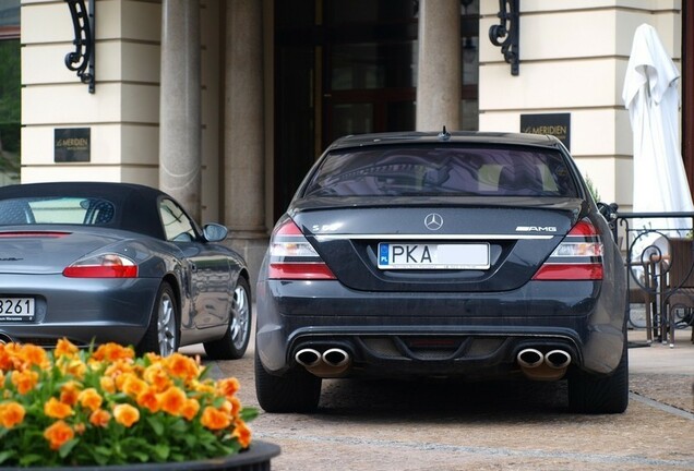 Mercedes-Benz S 63 AMG W221 Wald Black Bison