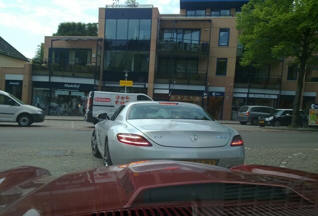 Mercedes-Benz SLS AMG