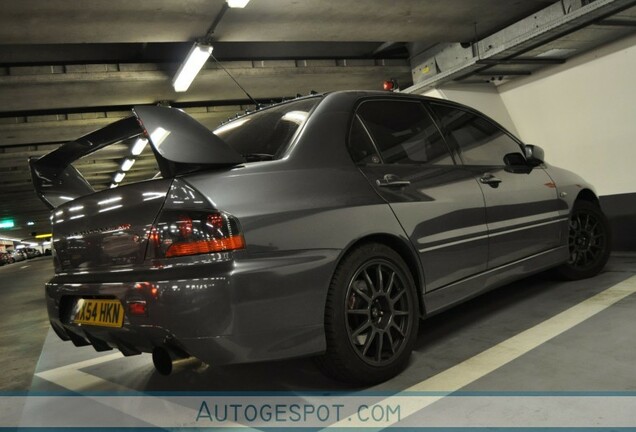 Mitsubishi Lancer Evolution VIII MR FQ-340