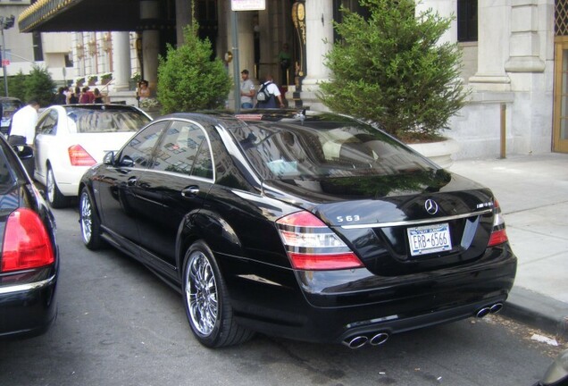 Mercedes-Benz S 63 AMG W221