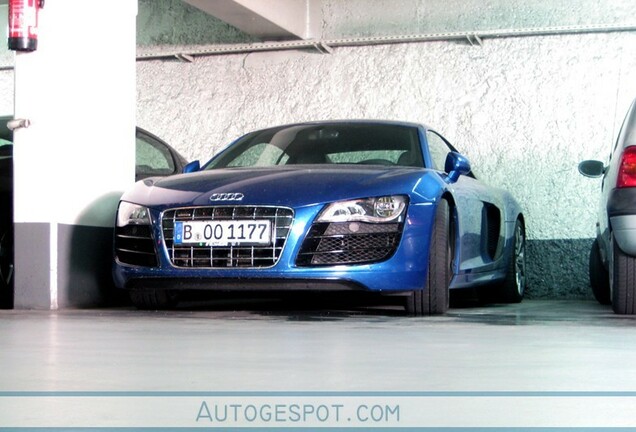 Audi R8 V10