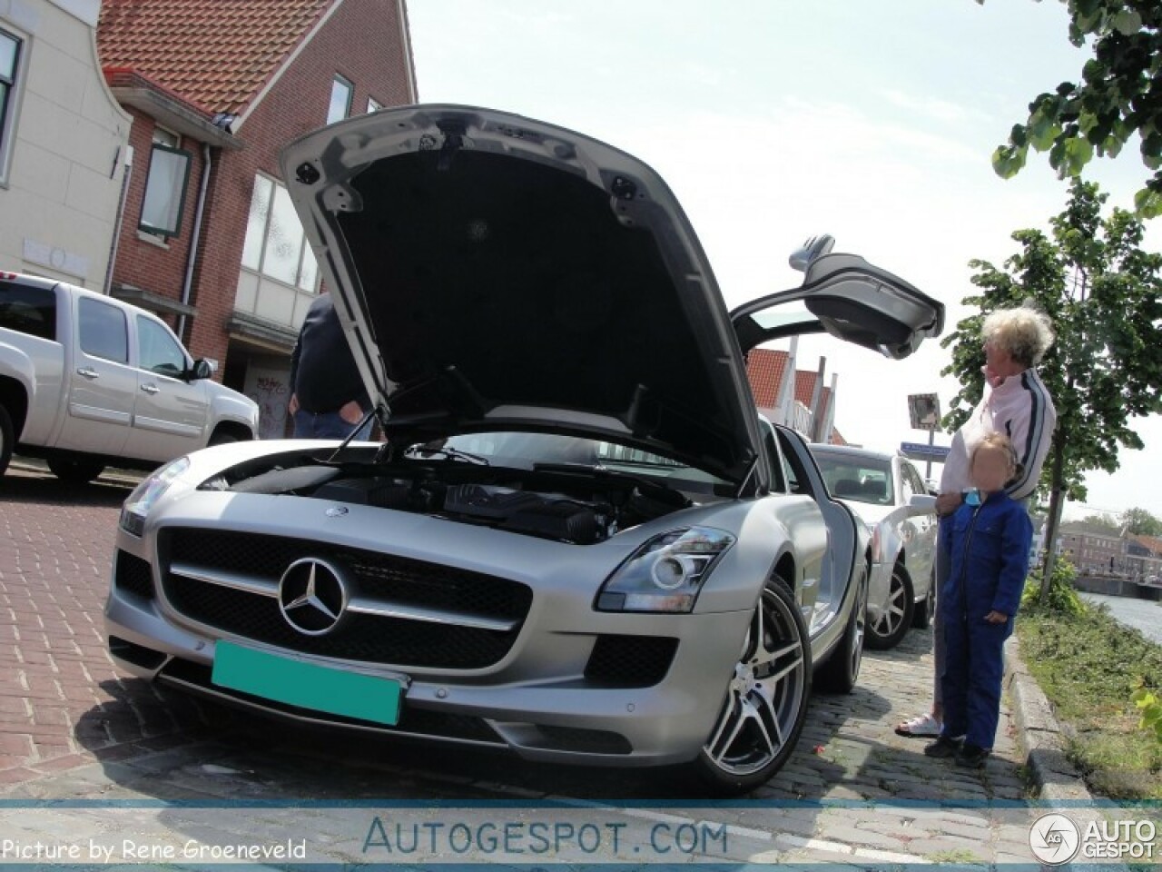 Mercedes-Benz SLS AMG