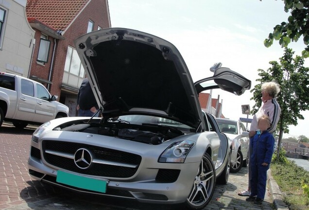 Mercedes-Benz SLS AMG