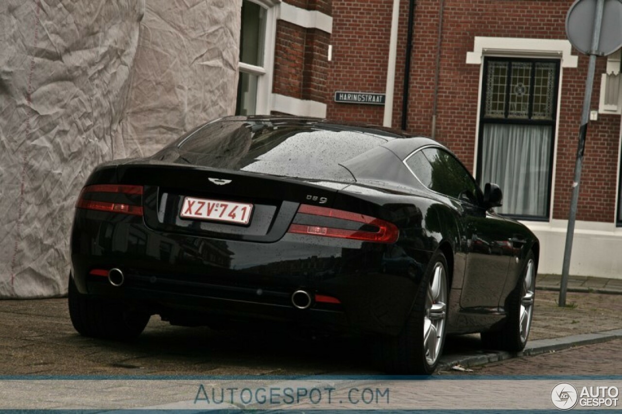 Aston Martin DB9