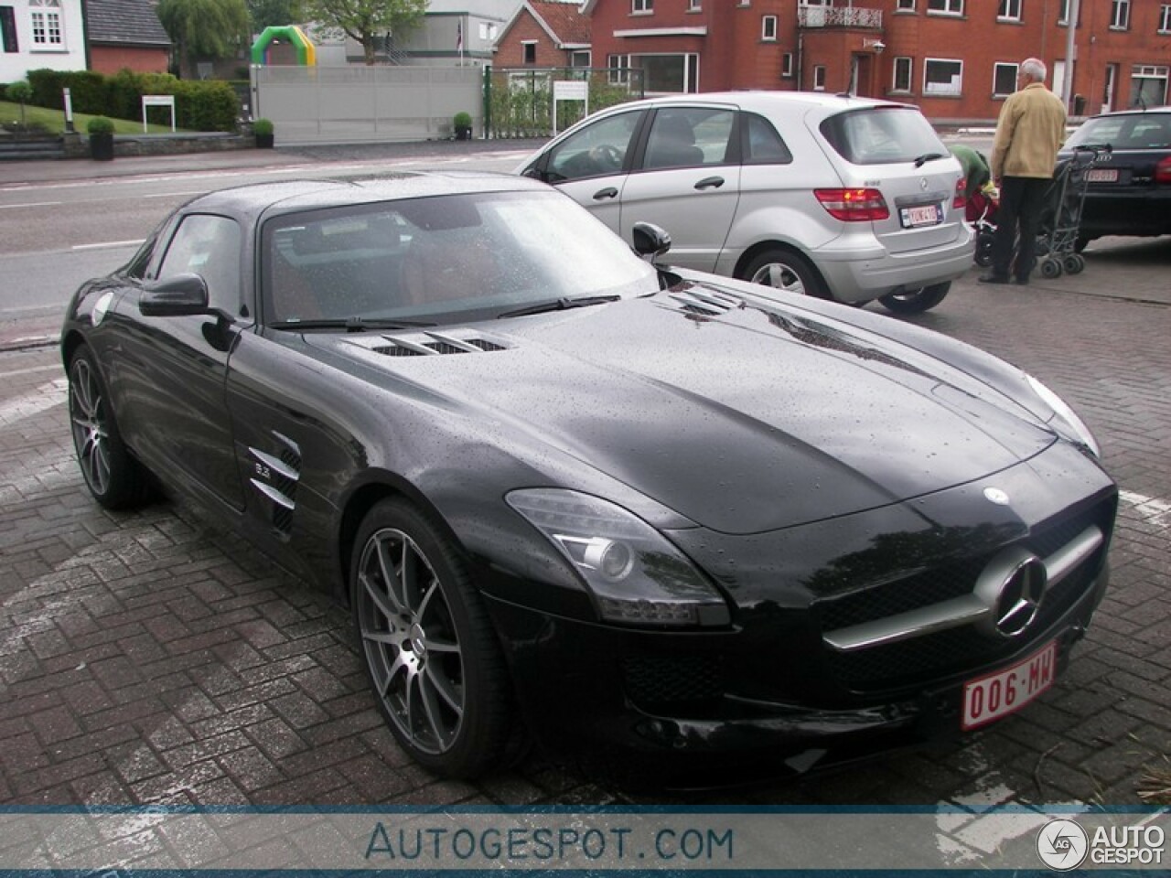 Mercedes-Benz SLS AMG