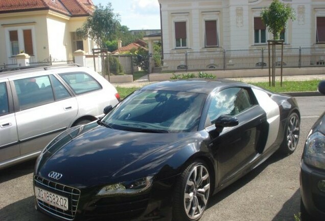 Audi R8 V10