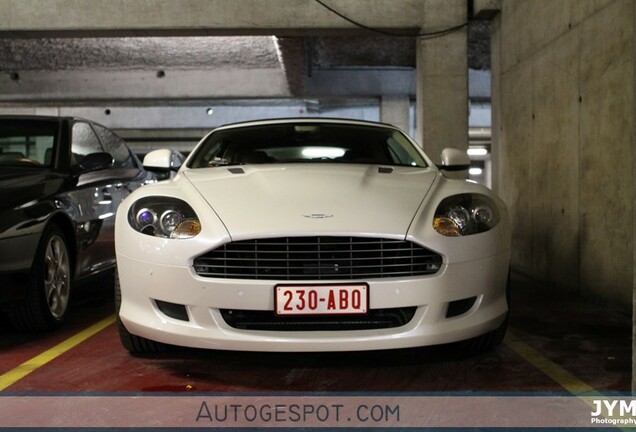 Aston Martin DB9 Volante